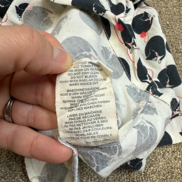 Johnnie B: Girls Black / White Cat Printed Shorts, Size 11-12Y - Picture 10 of 11